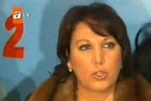 Oya Başar'a ev şoku