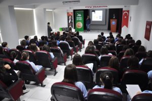 Lise &ouml;ğrencilerine sağlıklı yaşam semineri