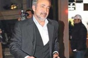 Mehmet Aslantuğ geri d&ouml;n&uuml;yor