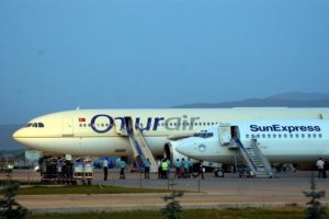 Pilot u&ccedil;aktan d&uuml;ş&uuml;p &ouml;ld&uuml;
