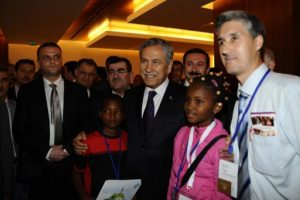 &Ccedil;ocuk ve medya ilişkisi d&uuml;zenlenmeli