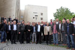 Hacizle sarsılan k&ouml;yl&uuml;ler, soluğu adliyede aldı