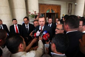 'Ter&ouml;r &ouml;rg&uuml;t&uuml;n&uuml;n silah bırakması gerek'