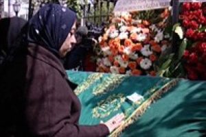 &Uuml;mit ustaya g&ouml;zyaşlarıyla uğurlandı