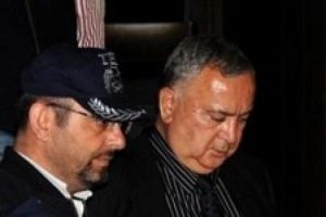Erol &Ouml;zkasnak tutuklandı
