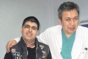 İnat&ccedil;ı saraya elektrik şoku