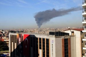İstanbul'da b&uuml;y&uuml;k yangın!