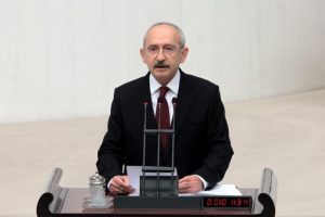Tutuklu vekil demokrasi ayıbı