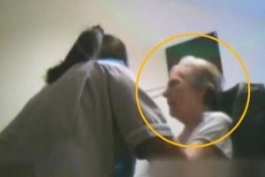 Alzheımer hastası kadına dayak kamerada