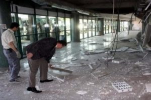 Otob&uuml;s terminalinin tavanı &ccedil;&ouml;kt&uuml;!