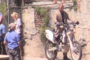 Kapalı&ccedil;arşı'da Bond şov