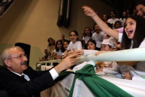 Resepsiyon yerine konsere gitti