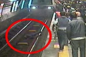 Metrodaki mucize kurtuluş kamerada