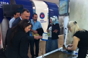 Ebru sanatına Araplardan b&uuml;y&uuml;k ilgi