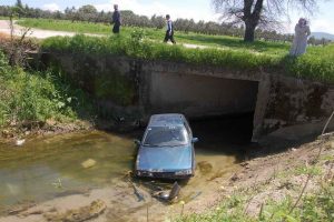 K&ouml;pr&uuml;den u&ccedil;tu, burnu bile kanamadı