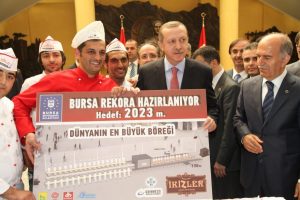 B&ouml;rek rekoruna Başbakan'dan destek