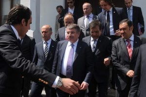 İ&ccedil;işleri Bakanı Bursa'da parkasını veren şehit i&ccedil;in konuştu