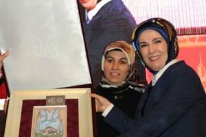 'İslam toplumları b&uuml;y&uuml;k bir ailedir'
