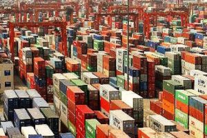 Dış ticaret a&ccedil;ığı d&uuml;ş&uuml;yor