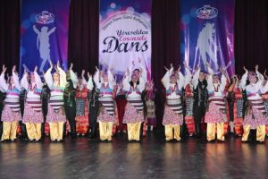 D&uuml;nya Dans G&uuml;n&uuml; Nil&uuml;fer'de kutlandı