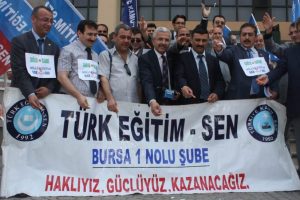 &Ouml;ğretmenler tebeşir bıraktı, Alo şiddet hattını aradı