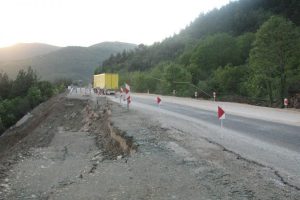 Keles-Bursa yolu faciaya davetiye &ccedil;ıkarıyor