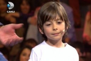 Minik Osman Beyaz şovu b&ouml;yle salladı
