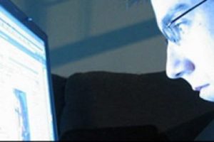 İnsanları internetten b&ouml;yle dolandırıyorlar