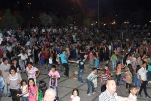 Bursa'da Romanlar hıdrellezde b&ouml;yle coştu