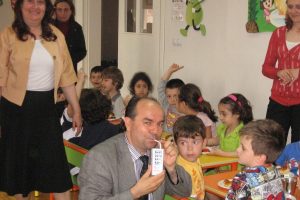 Anaokulu &ouml;ğrencilerinin s&uuml;t keyfi