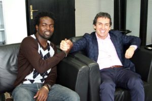 Tagoe'den Partizan kul&uuml;b&uuml;ne ziyaret