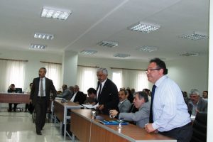 Gemlik Belediye Meclisi'nde gergin saatler