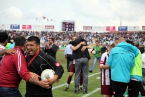 Futbolcudan ş&ouml;lende evlilik teklifi