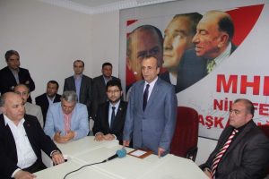 "Siyasette ana g&ouml;vdeden ayrılanlar hep kaybetti"