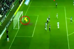 Hakemden ilgin&ccedil; gol kararı