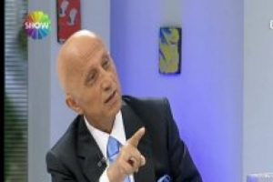 Yaşar Nuri &Ouml;zt&uuml;rk canlı yayında solculara hakaret etti