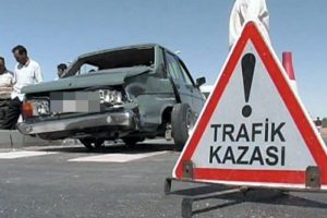 Bursa'da otomobil devrildi