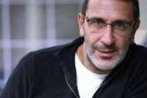 Cem &Ouml;zer 3. evliliğinden pişman