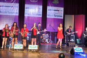Nil&uuml;fer'de nefes kesen yarışma