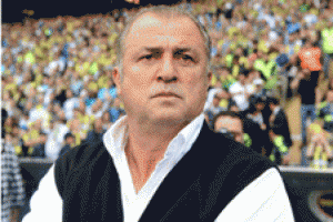 Futbolcularını tebrik etti