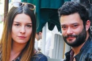 Aşk &uuml;&ccedil;genini ge&ccedil;tik beşgene gidiyoruz!