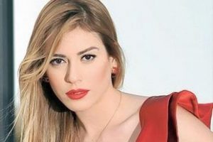 Sinem Kobal'ın ilk işi!