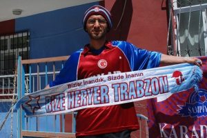Trabzonspor y&uuml;z&uuml;nden evde kaldı!