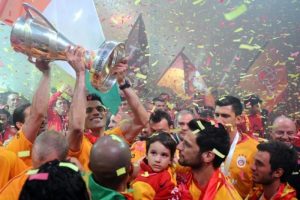 Arena'da şampiyonluk coşkusu