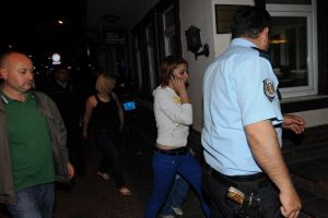 'Dedikodumu yapıyor' dedi bı&ccedil;akladı