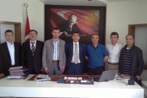 M&uuml;teahhitlerden kaymakamlığa ziyaret