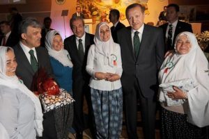 &Ccedil;ocuklar s&uuml;t&uuml; g&ouml;n&uuml;l rahatlığıyla i&ccedil;sin