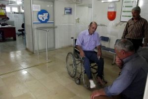 &Ccedil;apa makinasına ayağını kaptırdı