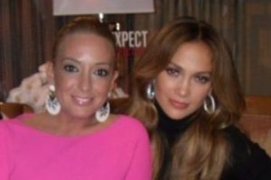 Saba T&uuml;mer Jennifer Lopez'le buluştu