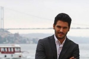 Tolgahan Sayışman'dan şok karar!